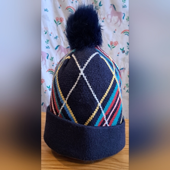 NWOT Vera Bradley Navy Soft Comfy Casual Winter Warm Beanie Hat Cap w/ PomPom - Picture 2 of 6